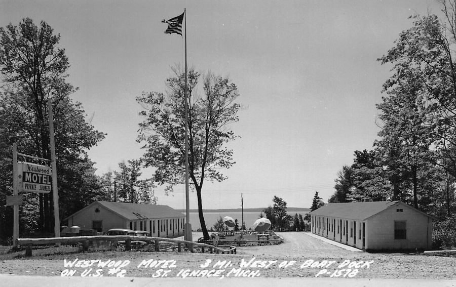 Westwood Motel (Straits View Motel) - Vintage Postcard